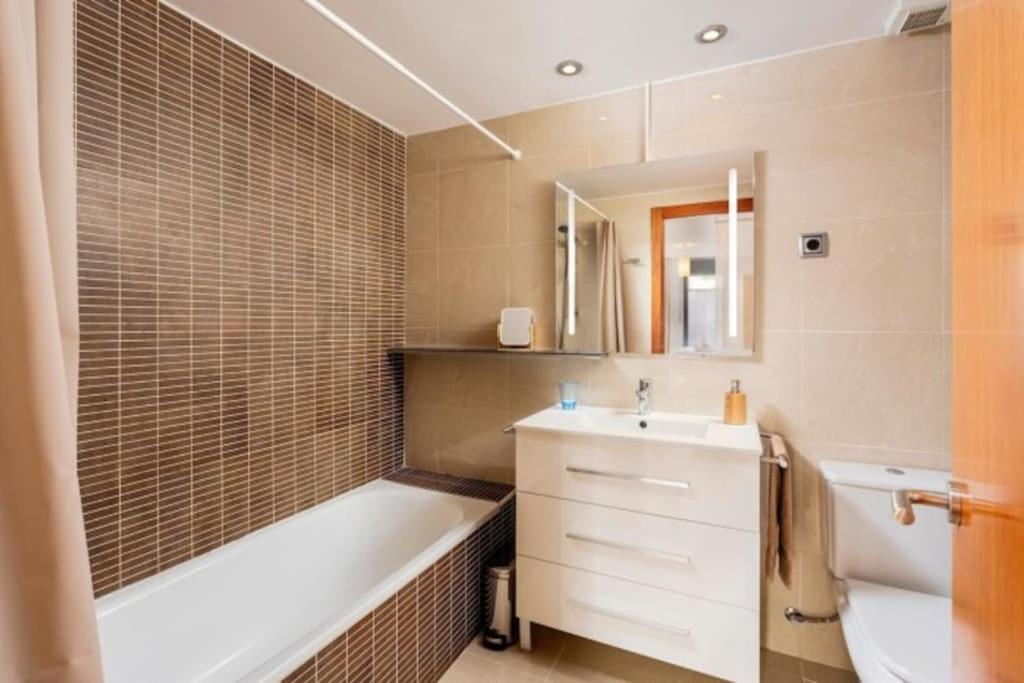Acogedor Apartamento Cerca Del Casco Antiguo Girona Exteriér fotografie